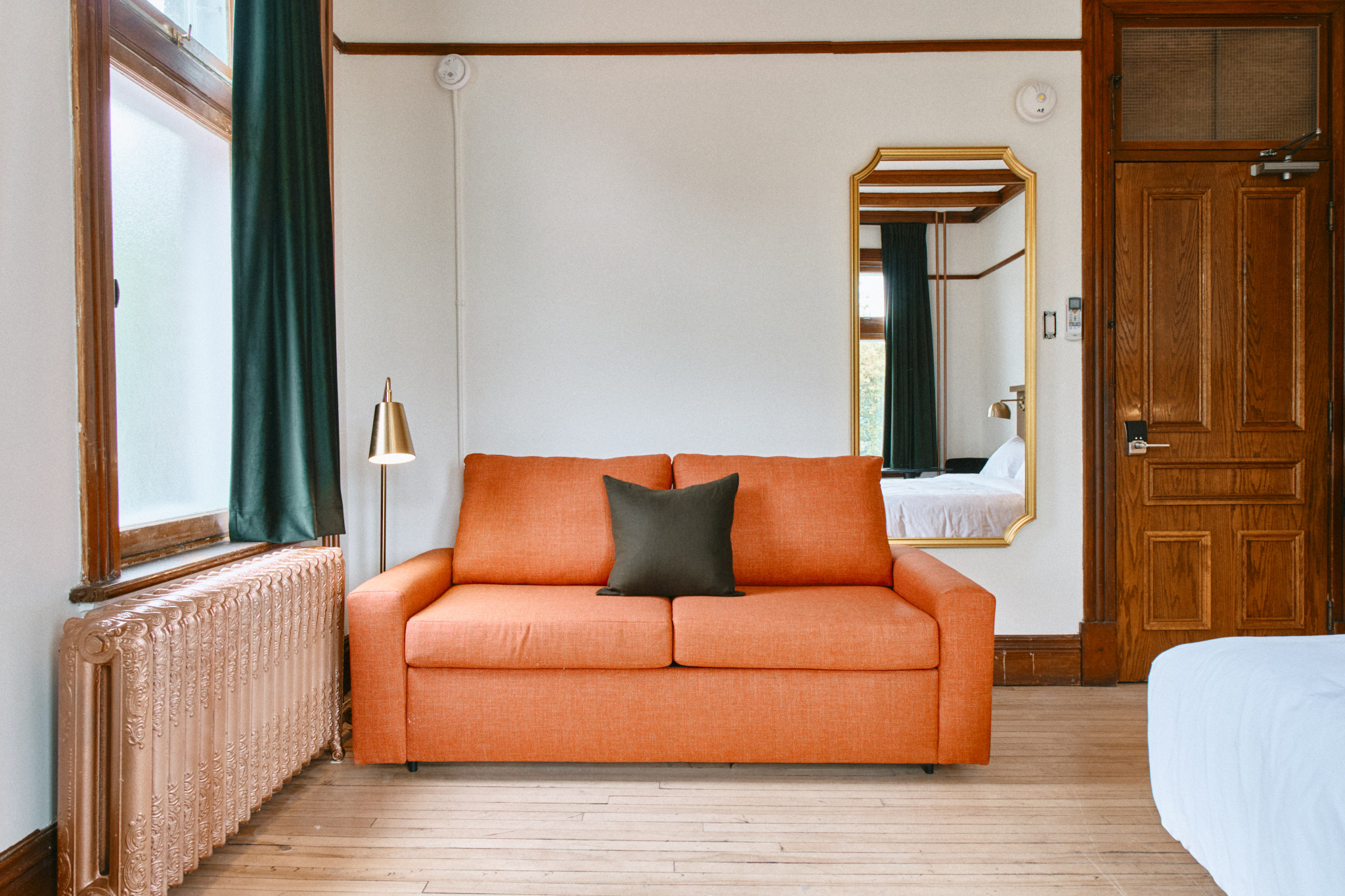 DIVAN-LIT - 1
